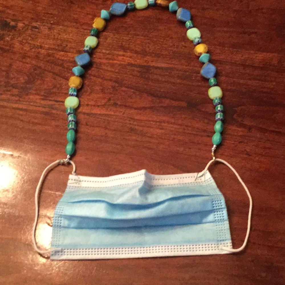 Forgetmenot beaded mask/glasses holder necklace.